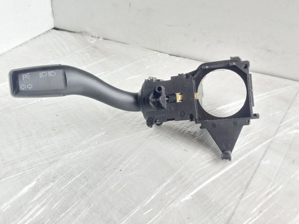 Suunatulede/tulede hoob – Audi A6 Allroad C6 (2006-2011)