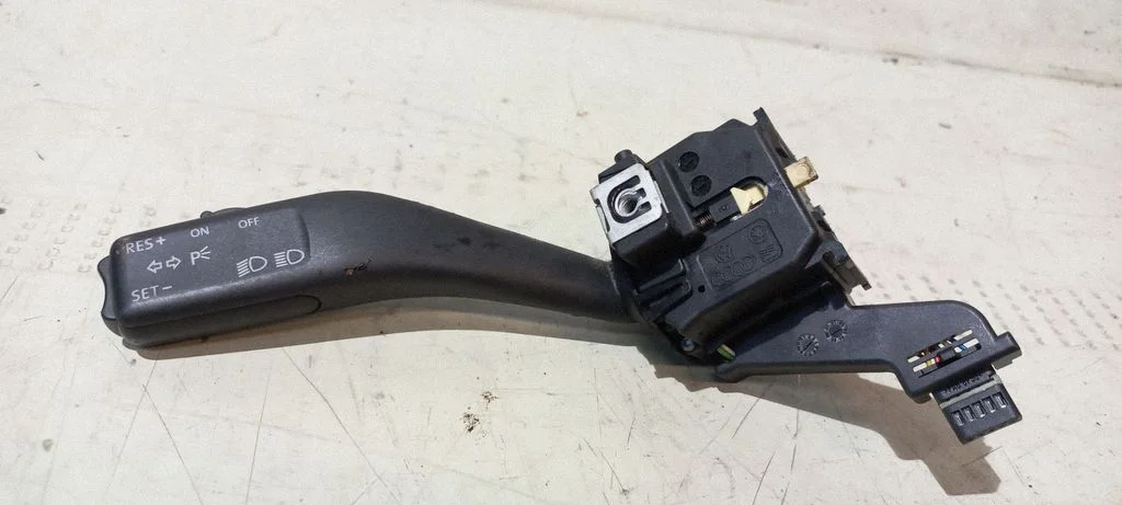 Suunatulede/tulede hoob – Skoda Octavia Mk2 (1Z) (2004-2013)