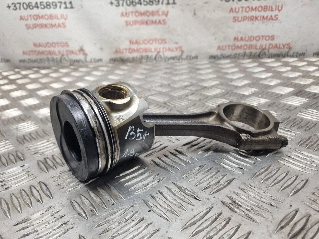 Piston with connecting rod – Volkswagen Passat B5.5 (2001-2005)
