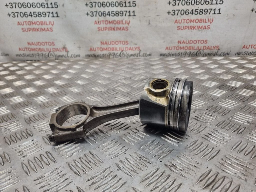 Piston with connecting rod – Volkswagen Passat B5.5 (2001-2005)