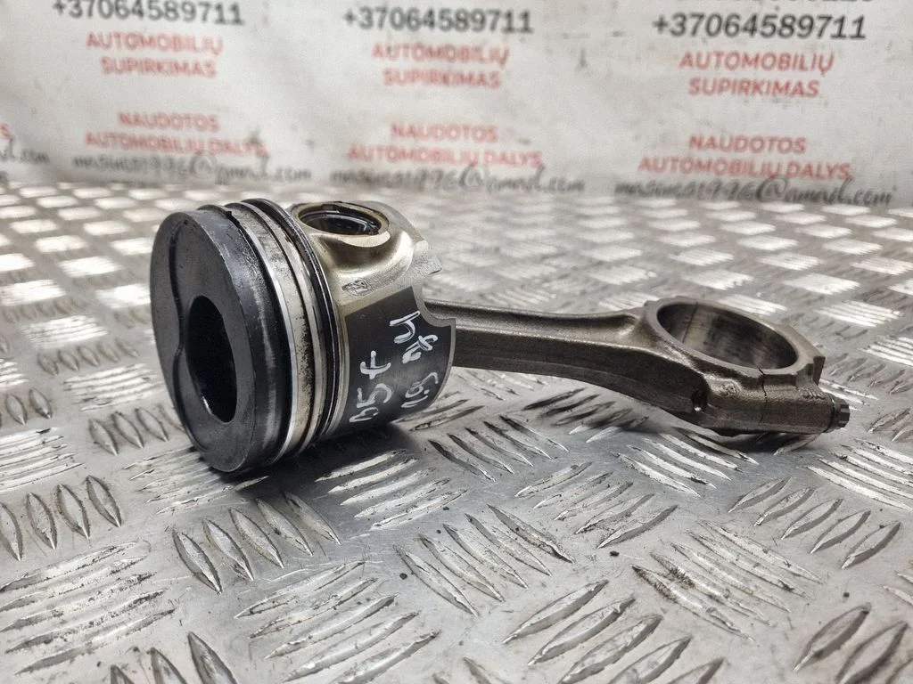 Piston with connecting rod – Volkswagen Passat B5.5 (2001-2005)