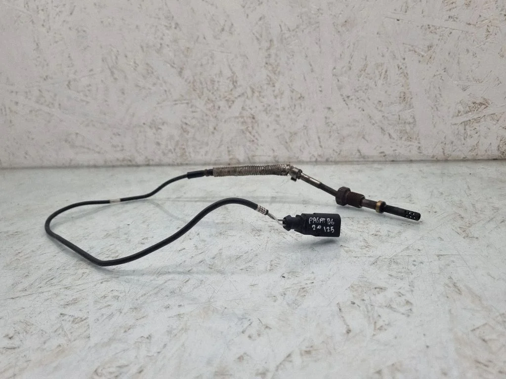 Exhaust gas temperature sensor 03G906088AN