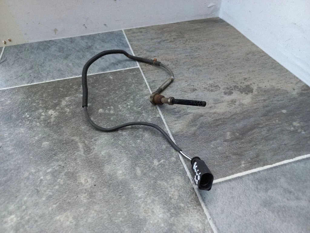 Exhaust gas temperature sensor 038906088D
