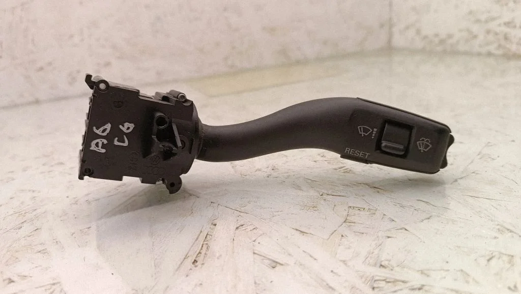 Klaasipuhastite hoob – Audi A6 Allroad C6 (2006-2011)