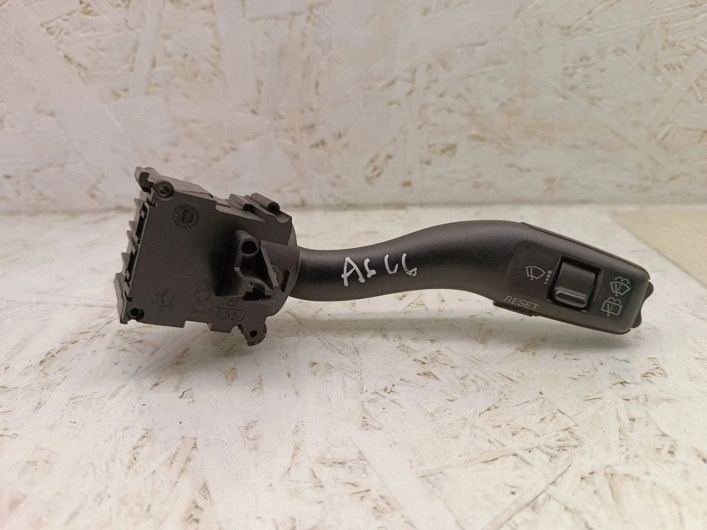 Klaasipuhastite hoob – Audi A6 Allroad C6 (2006-2011)