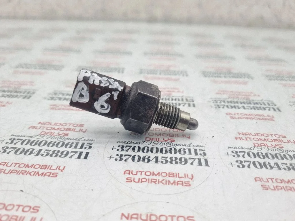 Reversing light switch sensor – Volkswagen Passat B6 (2005-2010)