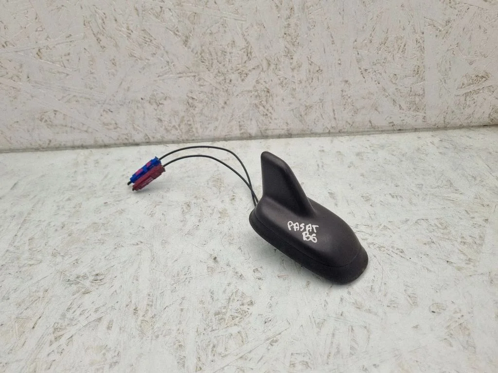 Aerial GPS antenna – Volkswagen Passat CC (2008-2016)