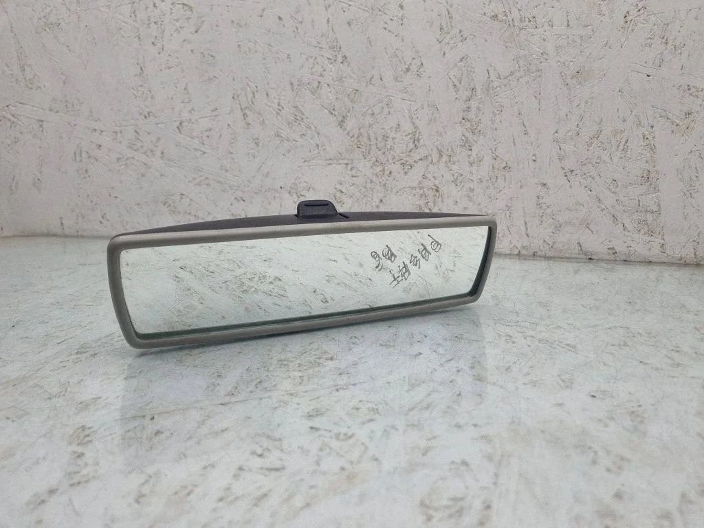 Rear view mirror (interior) 010783