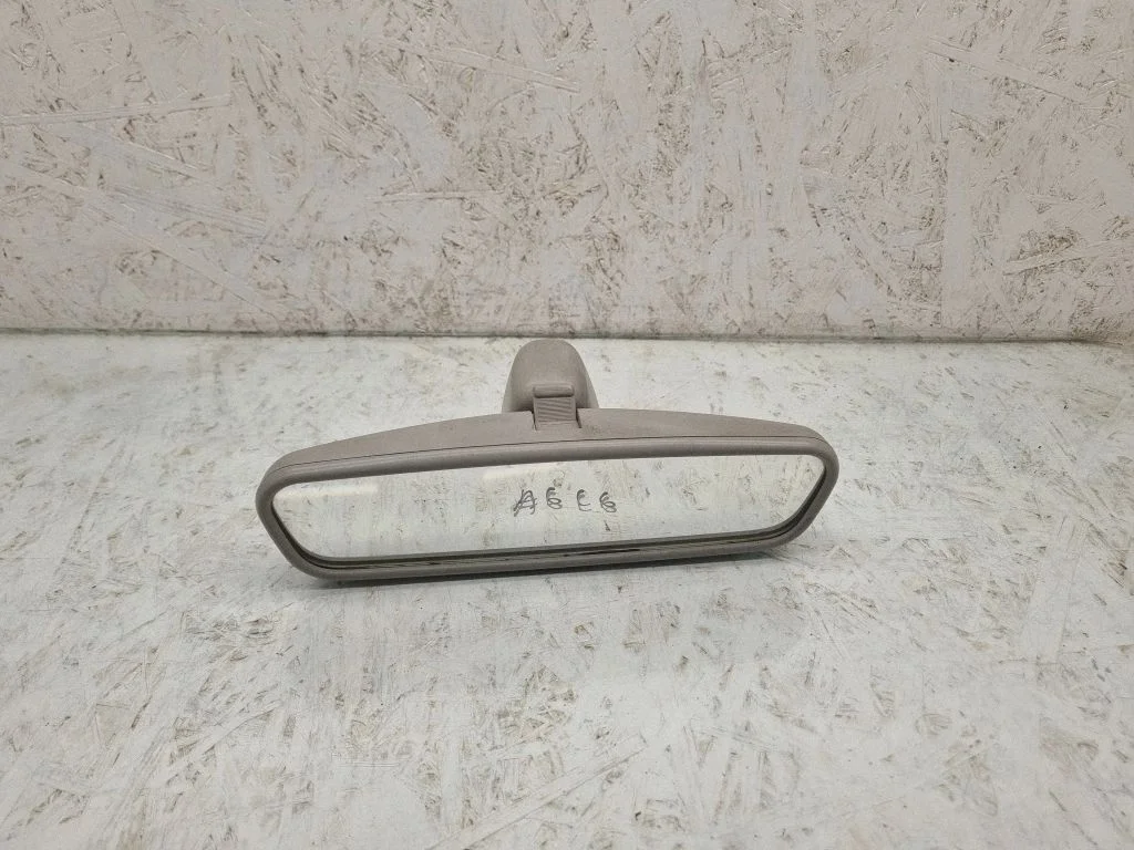 Rear view mirror (interior) 010810