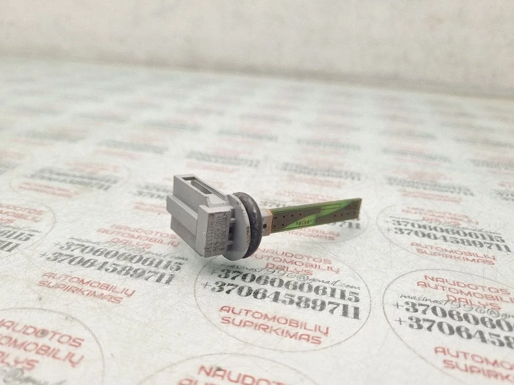 Salona temperatūras sensors 4B0820539