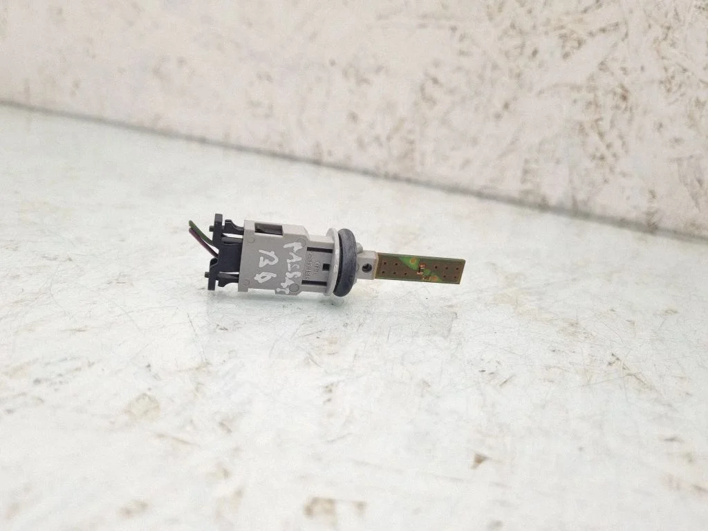 Interior temperature sensor 1K0907543E