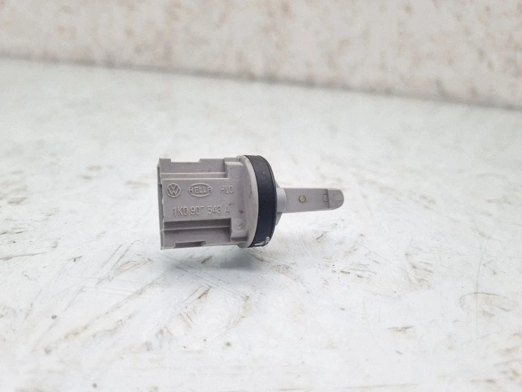 Salongi temperatuuri andur – Audi A4 S4 B7 8E 8H (2005-2008)