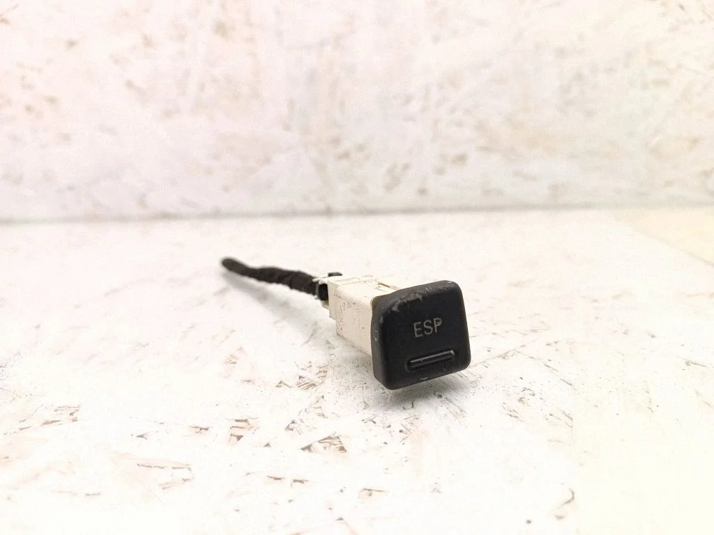 ESP (stability program) switch – Audi A3 S3 8P (2003-2012)