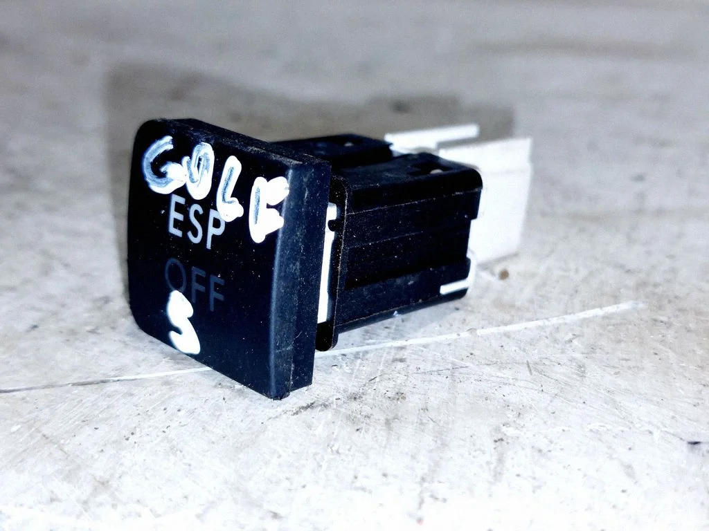 ESP (stability program) switch – Volkswagen Golf Plus (2005-2013)
