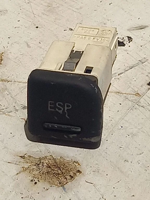 ESP (stability program) switch – Audi A4 S4 B6 8E 8H (2001-2005)