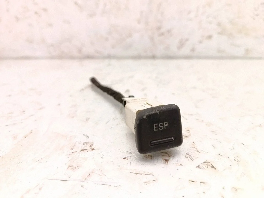 ESP (stability program) switch – Audi A4 S4 B7 8E 8H (2005-2008)