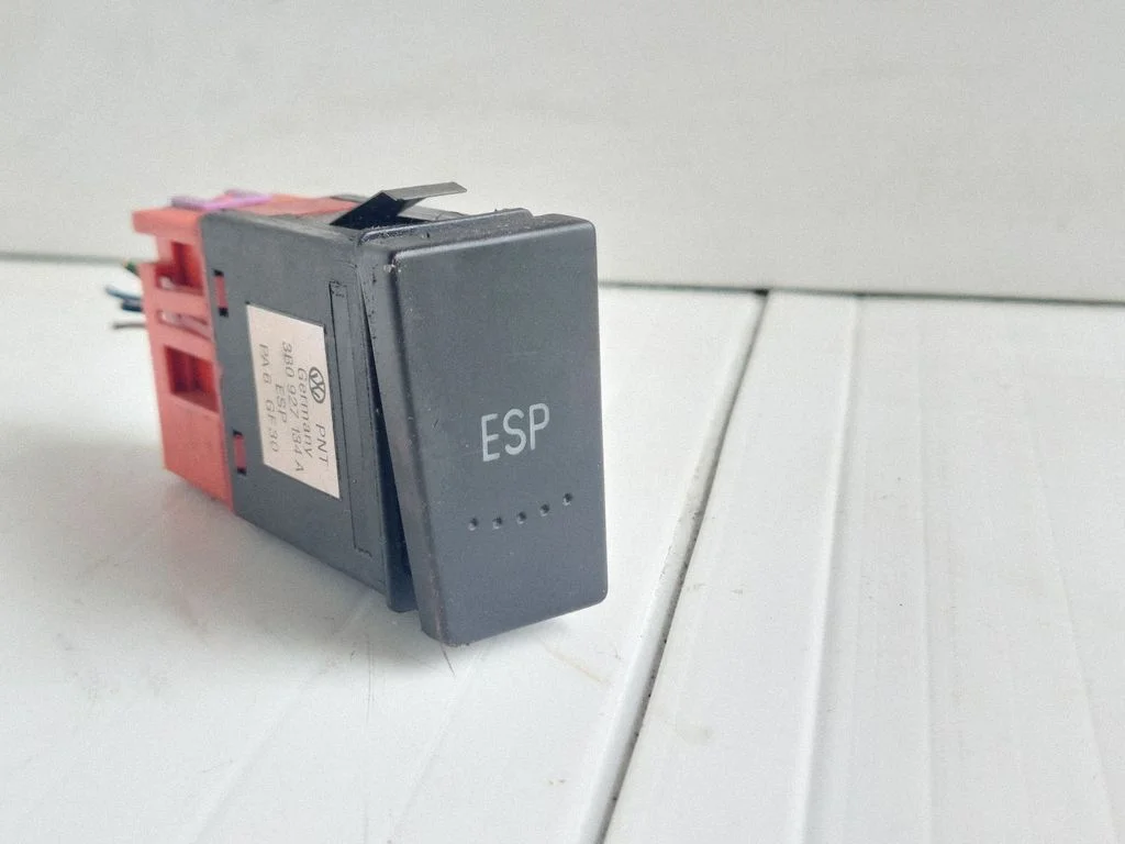 ESP (stability program) switch – Volkswagen Passat B5.5 (2001-2005)