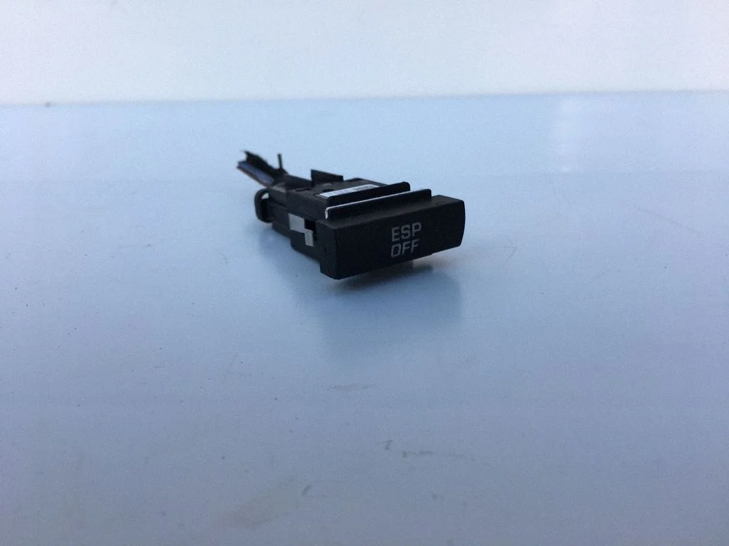 ESP (stability program) switch – Skoda Octavia Mk2 (1Z) (2004-2013)