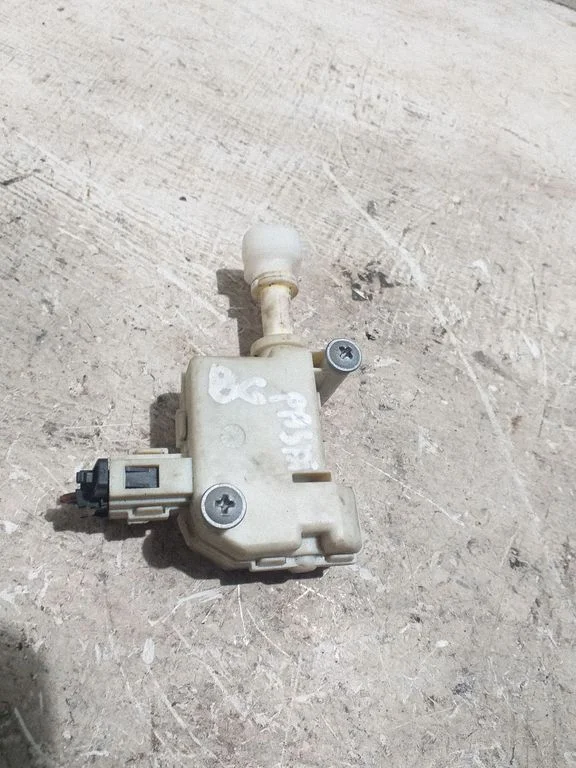 Central locking motor – Volkswagen Passat CC (2008-2016)