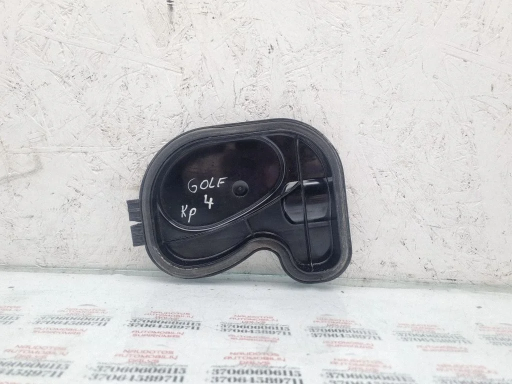 Headlight/headlamp dust cover – Volkswagen Golf IV (1998-2005)