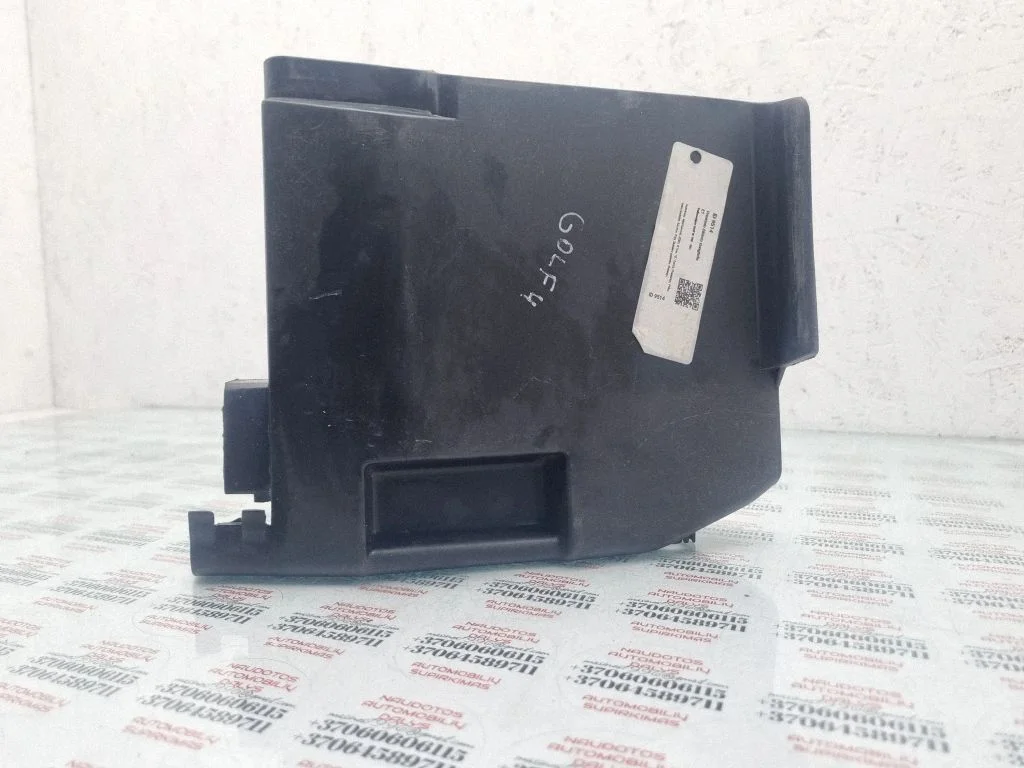 Headlight/headlamp dust cover – Volkswagen Golf IV (1998-2005)