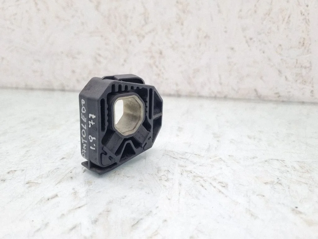 Radiaatori kinnitusklamber – Seat Toledo II (1M) (1998-2006)