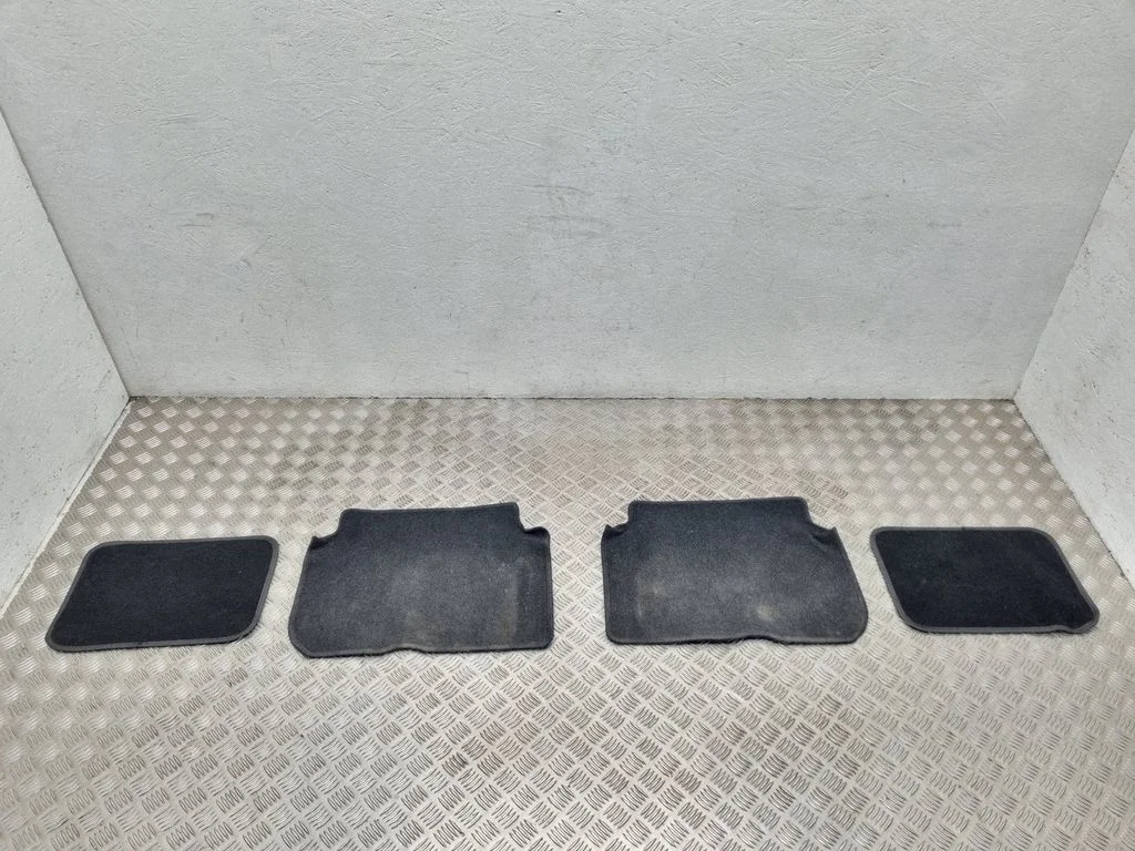 Car floor mat set