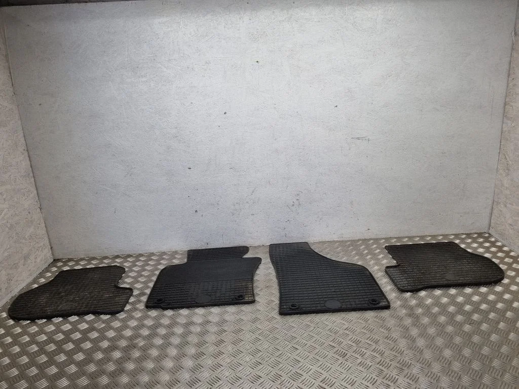 Car floor mat set – Volkswagen Sharan (1996-2000)