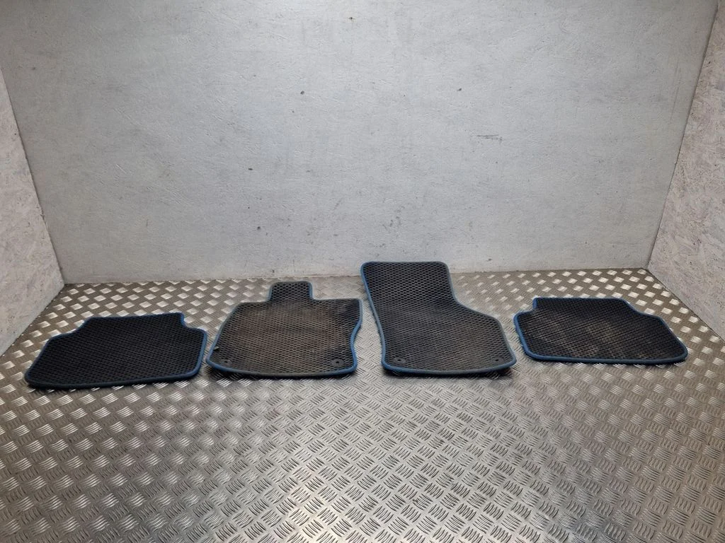 Car floor mat set – Skoda Octavia Mk3 (5E) (2013-2019)