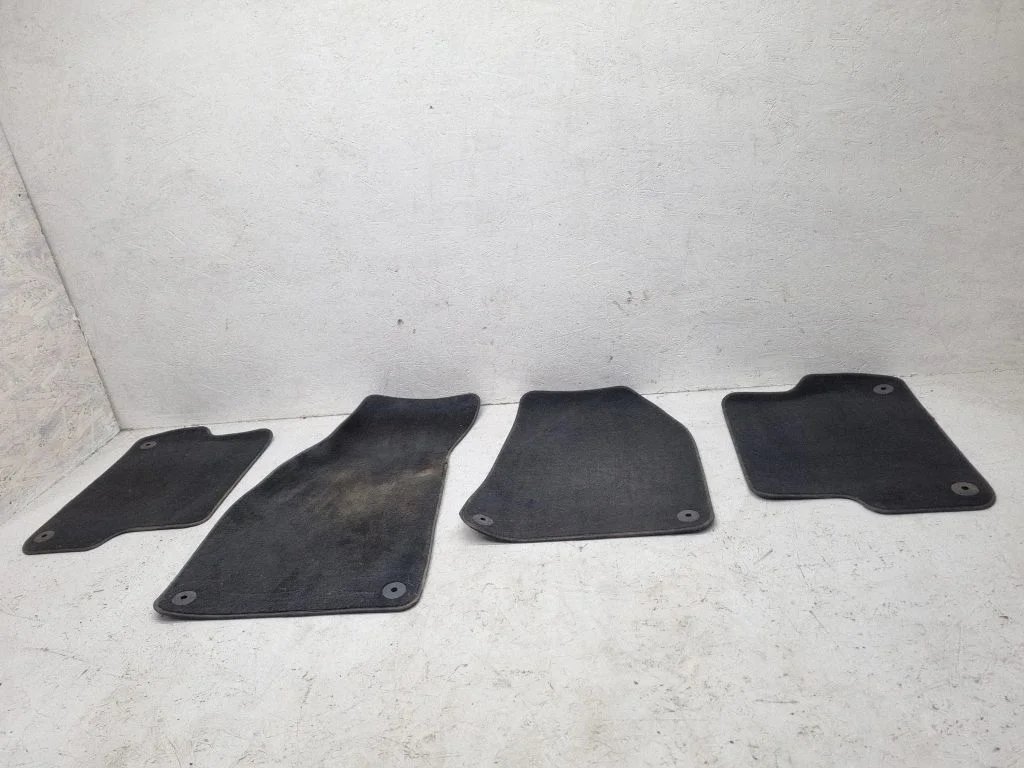 Car floor mat set – Seat Exeo (3R) (2008-2013)