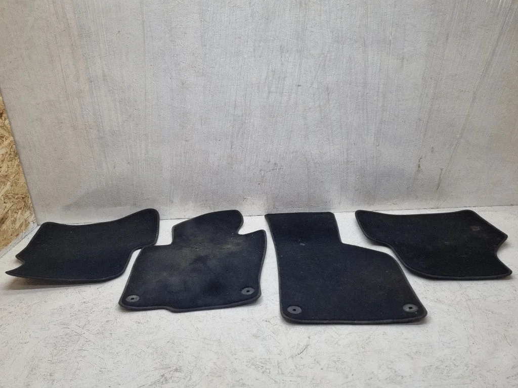 Car floor mat set – Volkswagen Passat CC (2008-2016)