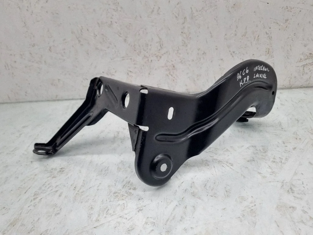 Intercooler pipe mounting bracket – Audi A6 Allroad C6 (2006-2011)