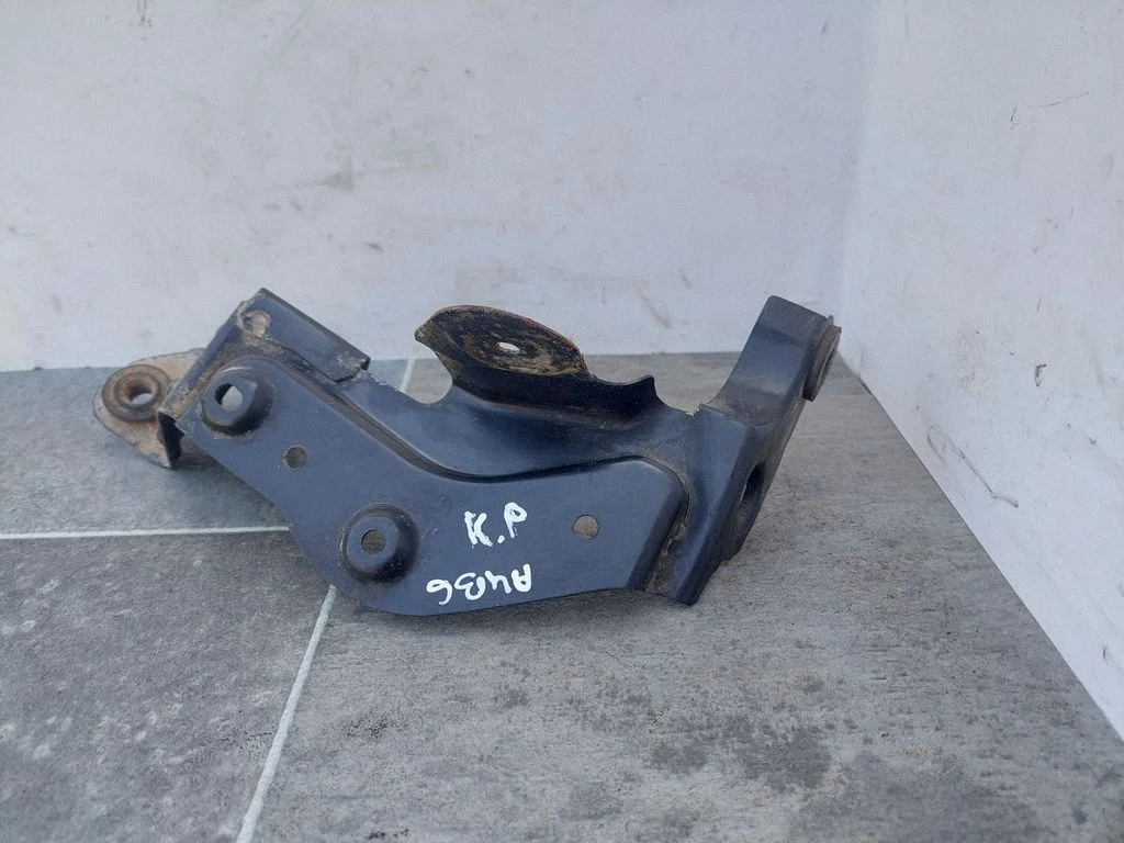 Intercooler pipe mounting bracket – Audi A4 S4 B6 8E 8H (2001-2005)