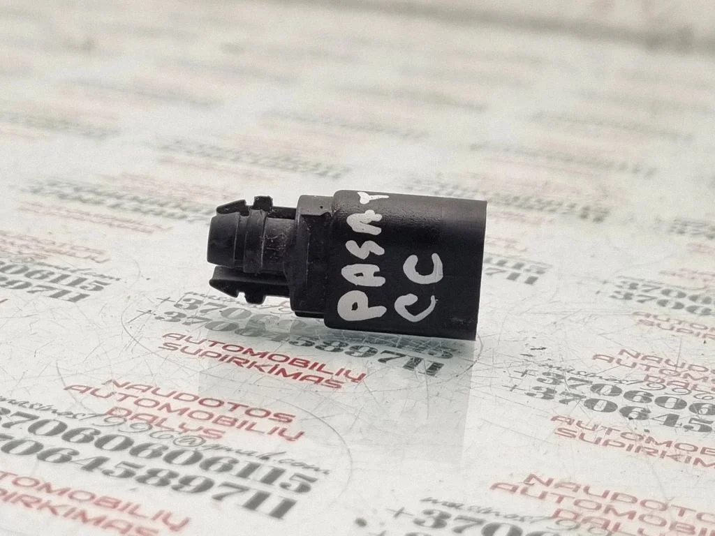 Outside/exterior temperature sensor – Volkswagen Passat CC (2008-2016)