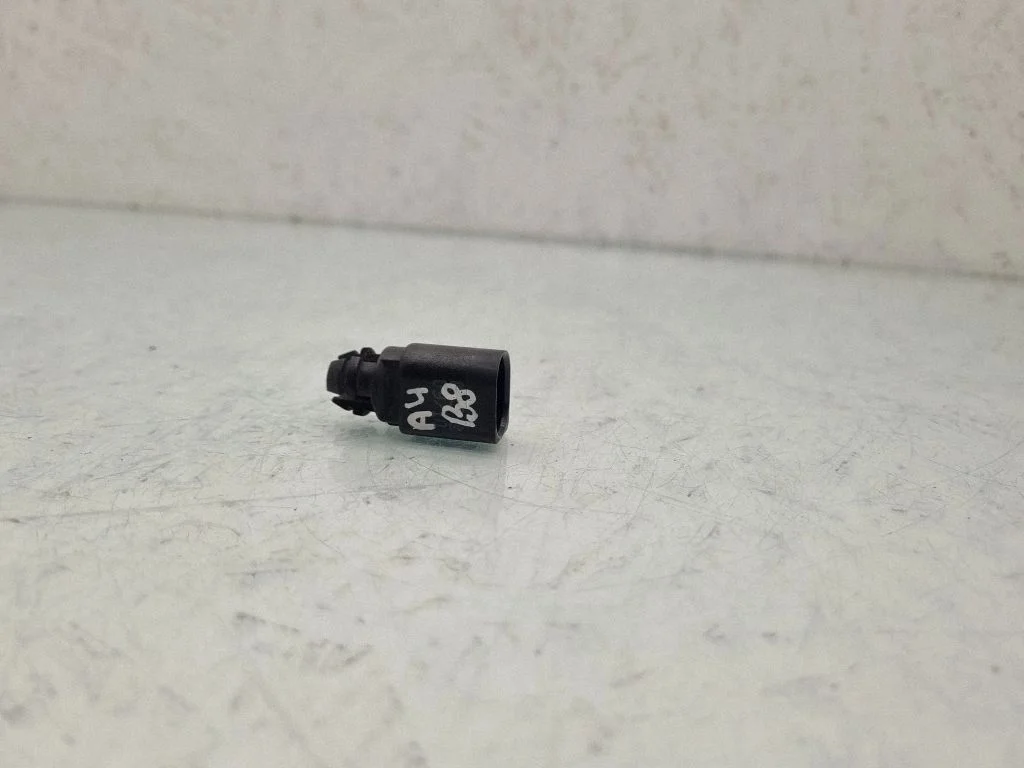 Outside/exterior temperature sensor – Audi A4 Allroad B8 (2008-2016)