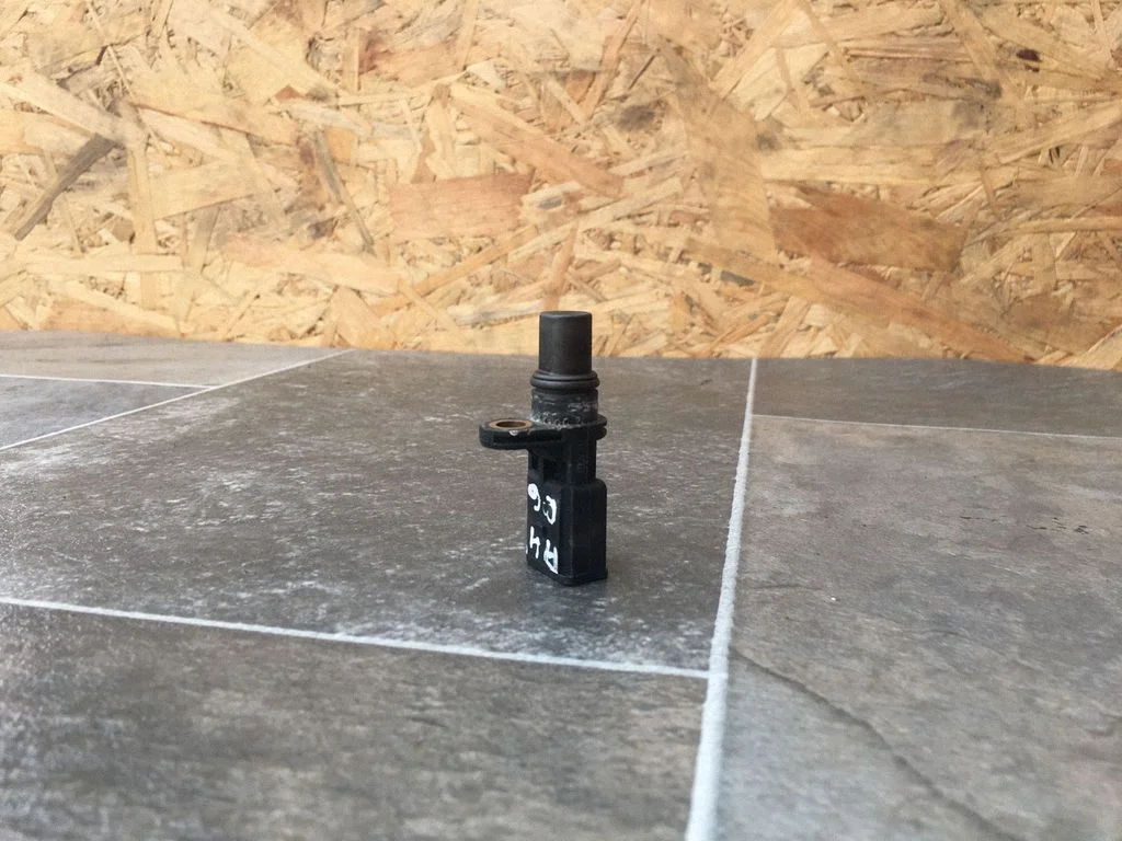 Camshaft vanos timing valve – Audi A4 S4 B6 8E 8H (2001-2005)