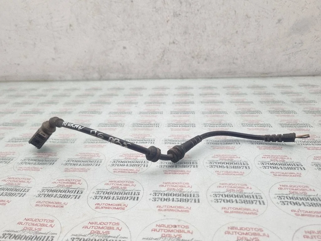 Rear ABS sensor wiring – Volkswagen Touran II (2010-2016)