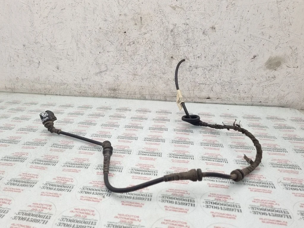 Rear ABS sensor wiring – Volkswagen Golf Plus (2005-2013)