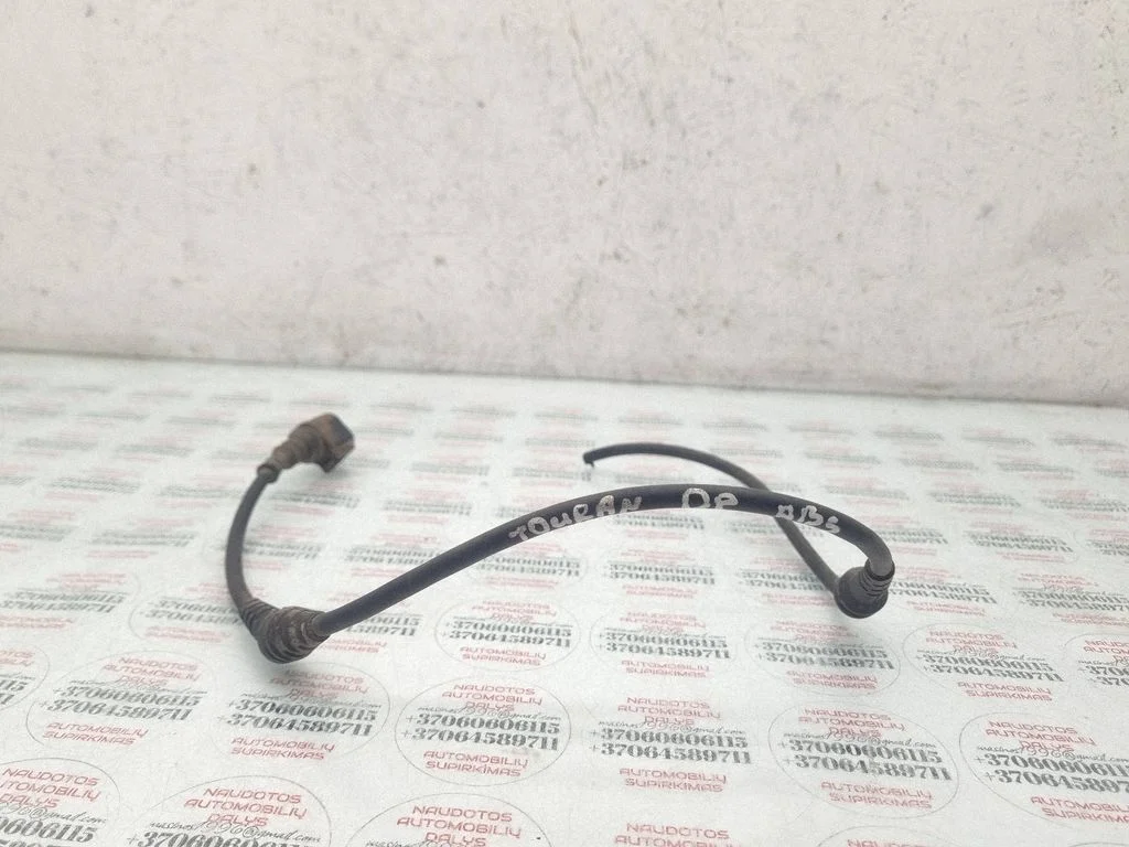 Front ABS sensor wiring – Volkswagen Touran II (2010-2016)
