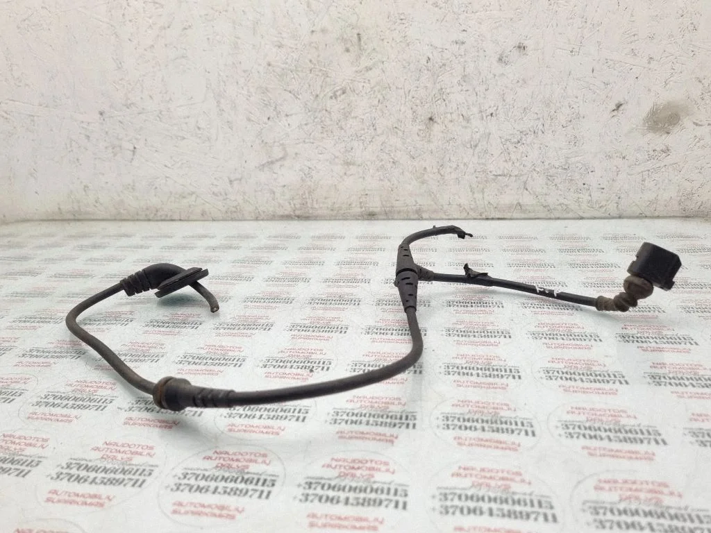 Front ABS sensor wiring – Volkswagen Passat CC (2008-2016)