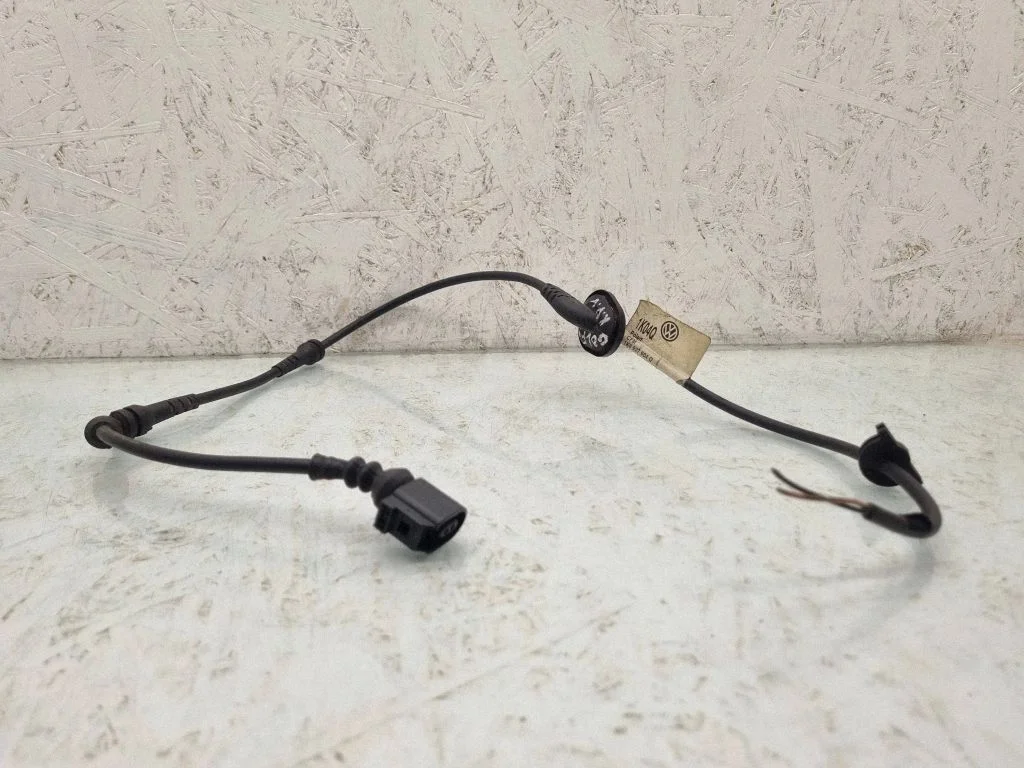 Rear ABS sensor wiring – Volkswagen Golf Plus (2005-2013)