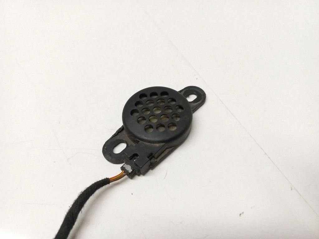 Parking PDC sensor speaker – Audi A4 S4 B7 8E 8H (2005-2008)
