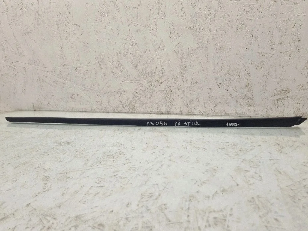 Windshield trim – Audi A3 S3 8P (2003-2012)