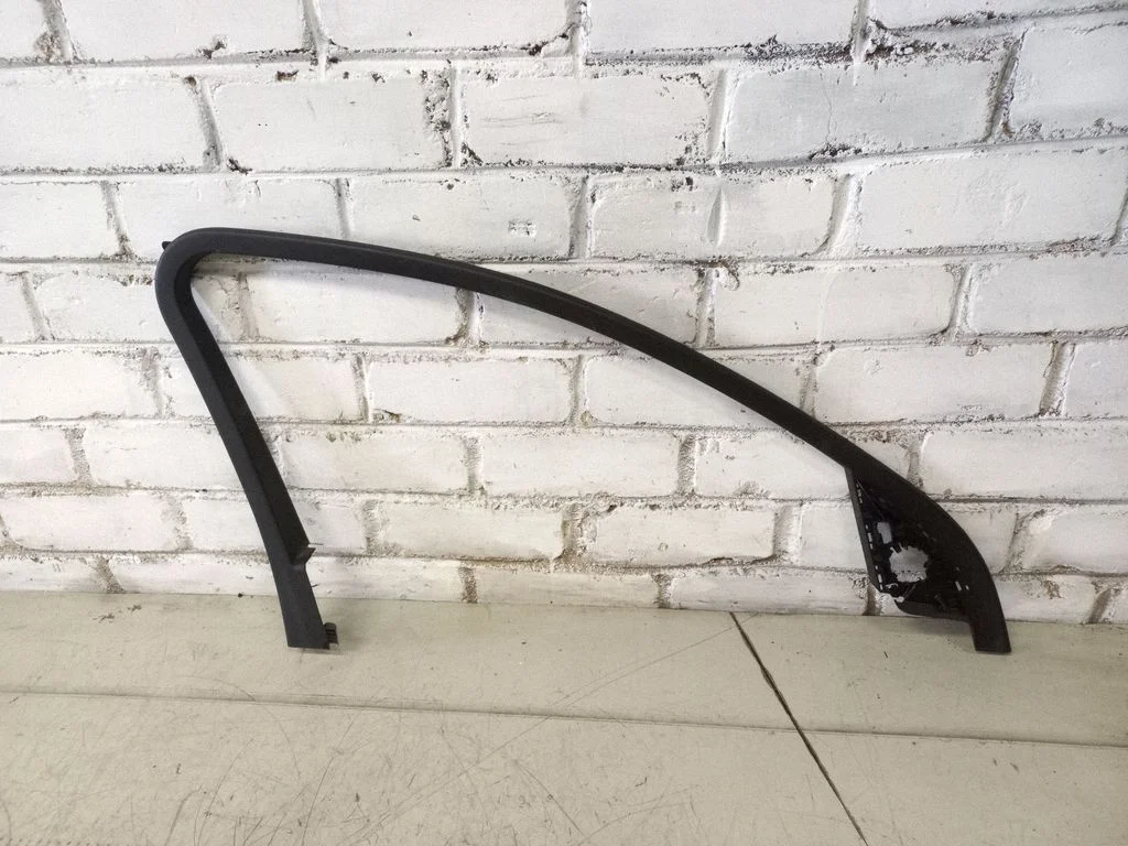 Front door glass trim molding – Audi A4 Allroad B8 (2008-2016)