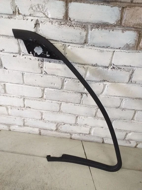 Front door glass trim molding – Audi A4 Allroad B8 (2008-2016)