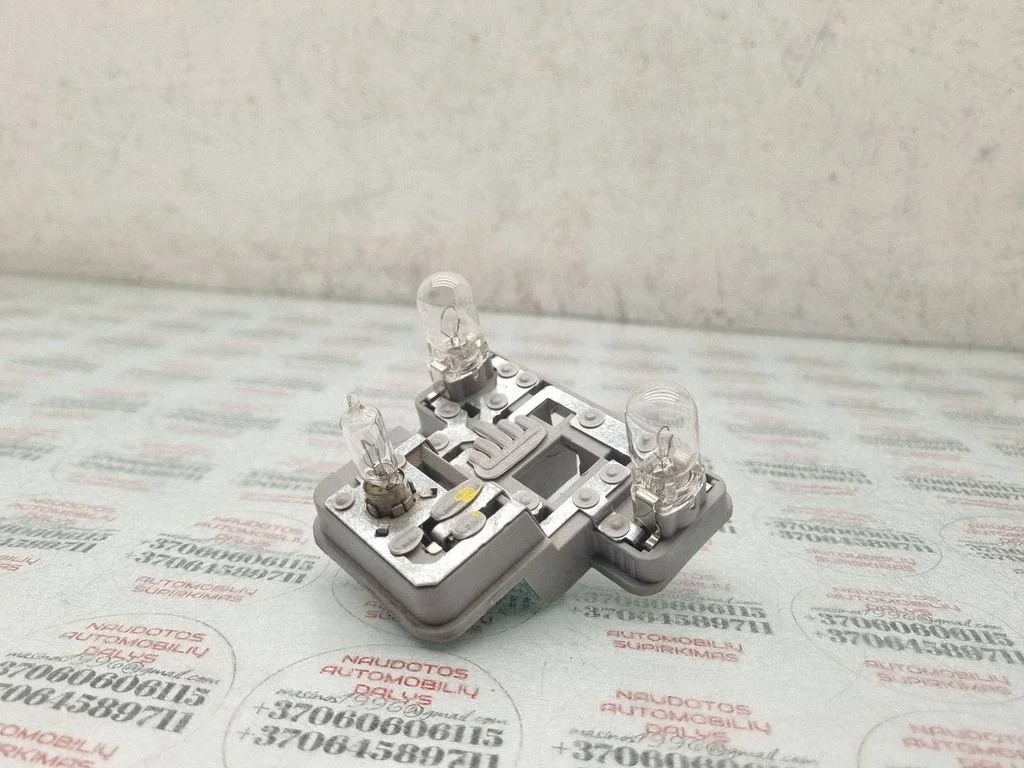Tail light bulb cover holder – Audi A4 Allroad B8 (2008-2016)
