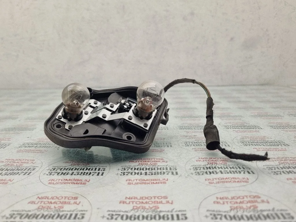 Tail light bulb cover holder – Audi A4 Allroad B8 (2008-2016)