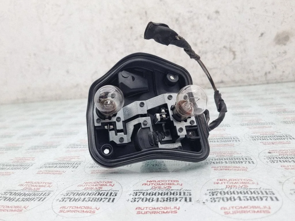 Tail light bulb cover holder – Audi A4 Allroad B8 (2008-2016)