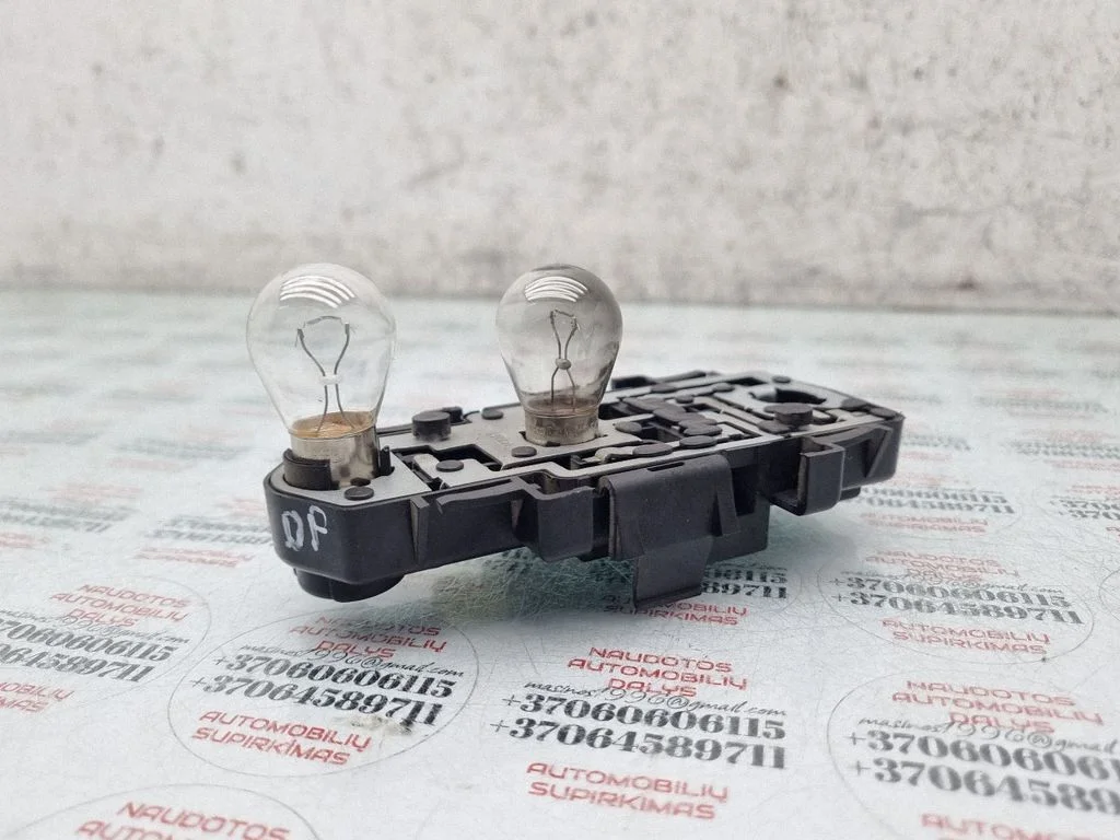 Tail light bulb cover holder – Audi A6 Allroad C5 (1999-2005)