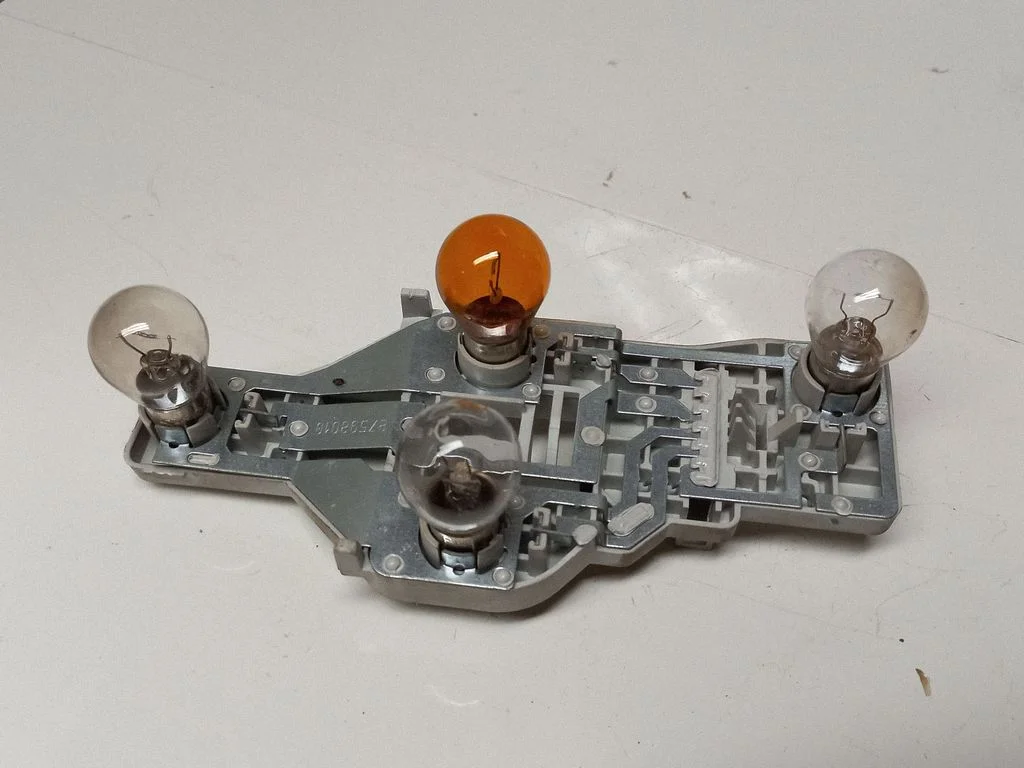 Pokrywa oprawki lampy tylnej – Skoda Octavia Mk2 (1Z) (2004-2013)